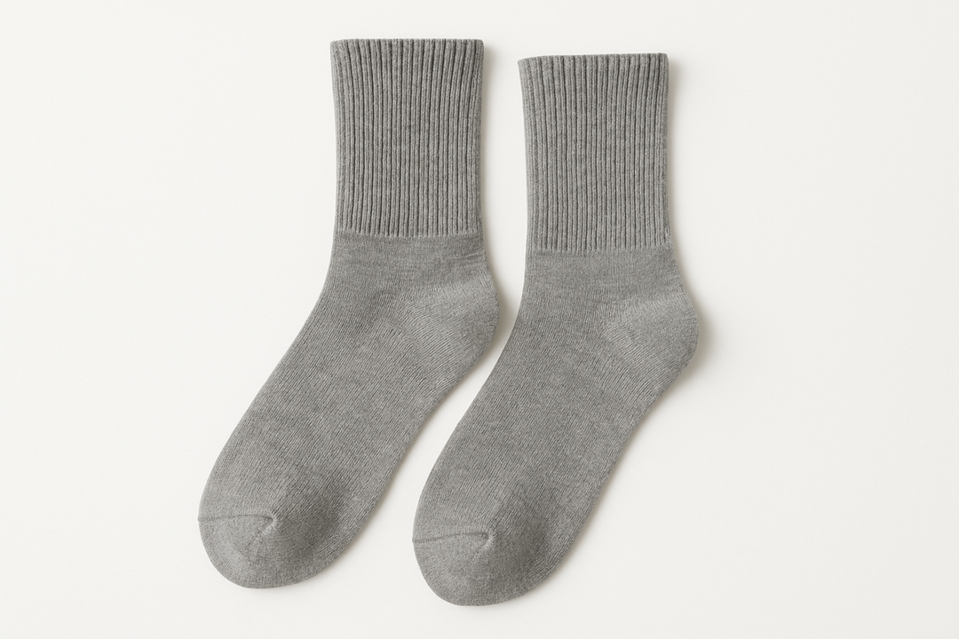 גרביים אפורים